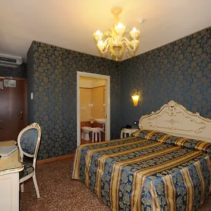 Il Mercante Di 3*, Venezia Italia
