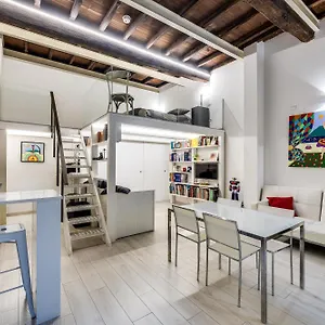 Historic Center Cozy Loft , Roma Italia